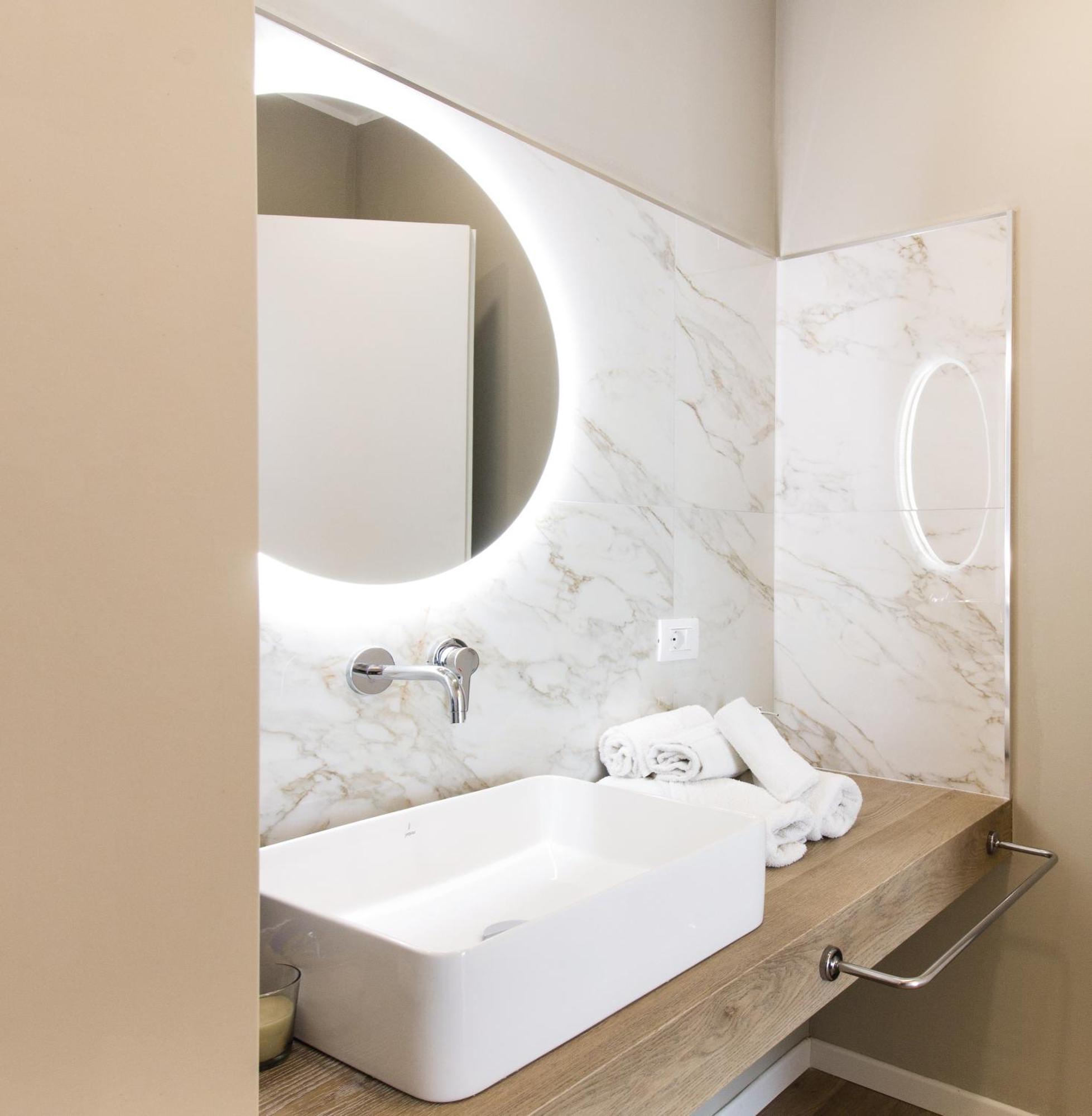 Archimedes Suites By Receptio Apartment *